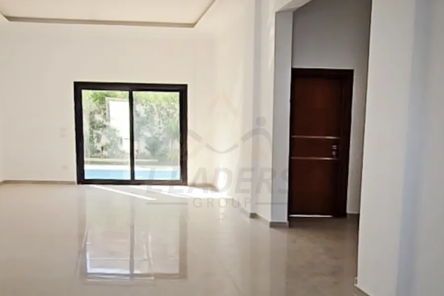 فيلا ستاند الون للبيع 614 م كينج مريوط (خطوات من هيلتون كينج رانش)