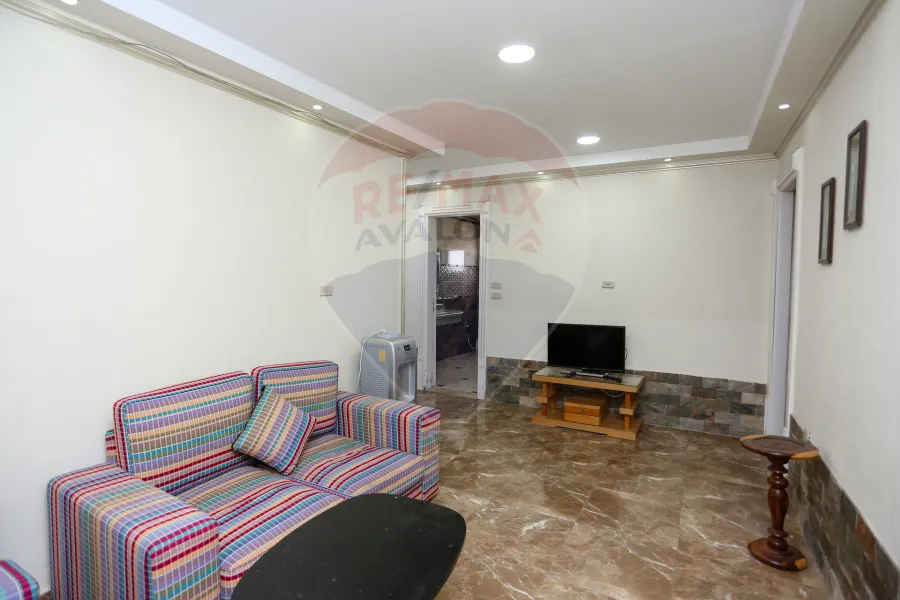 Apartment for sale 300 m Sidi Bishr (next to the Hilton)
