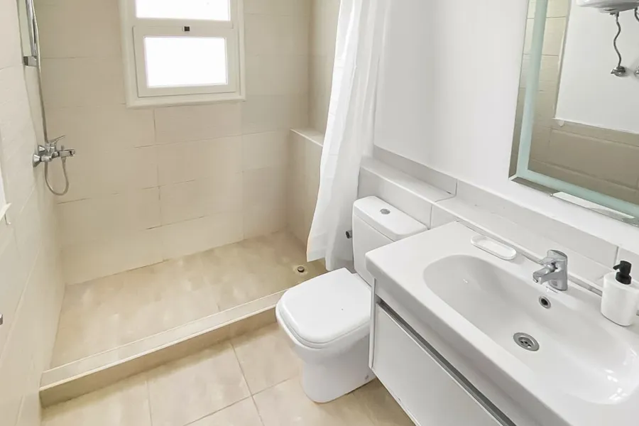 دوبليكس ارضي بحديقه 200 م للبيع (امواج - سيدى عبد الرحمن )