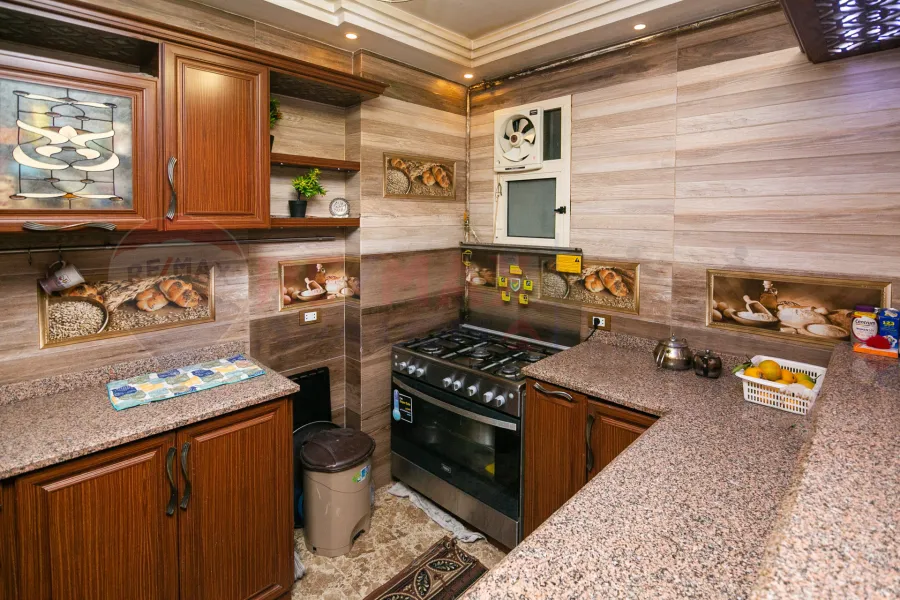 شقة للبيع 230 م سموحه (ش ذكي رجب)