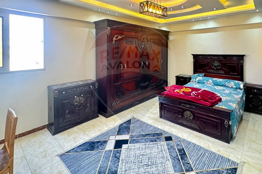 شقة للايجار 180 م ميامي (خطوات من ش العيسوي و البحر)