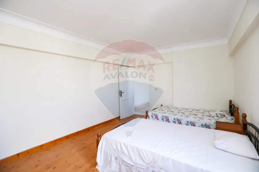 Apartment For Sale 240 m Mostafa kamel (Kirosez towers)