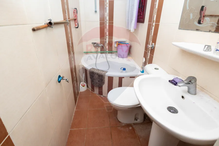 شقة  للبيع 200 م العصافرة (علي البحر مباشرة)