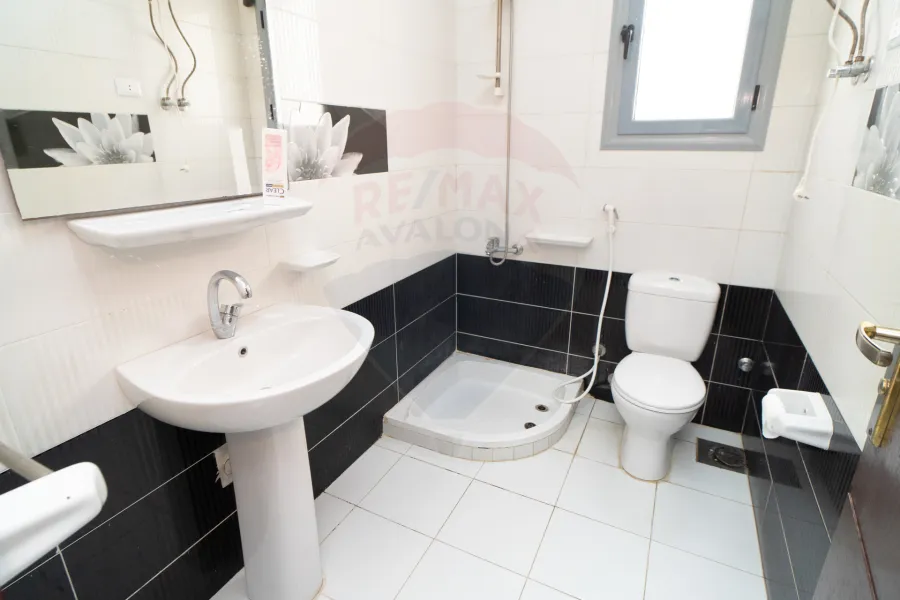 فيلا للايجار المفروش 330 م كينج مريوط (منطقة البنوك)