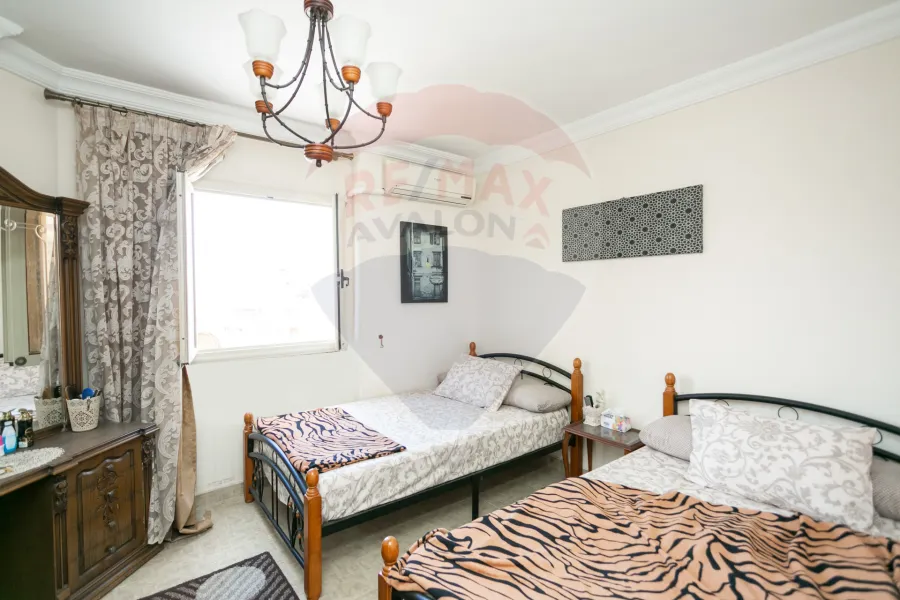 شقة للبيع 110 م العصافرة بحري (ش عبد الحليم محمود)