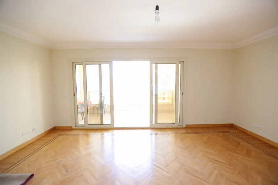 شقة للبيع 267م سموحة (كمبوند دلتا لايف - ش ألبرت الأول)