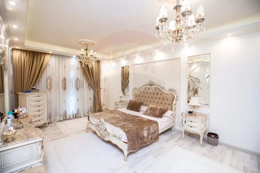 شقة للبيع  293 م لوران (ش عبد السلام عرف - عمارة براند )