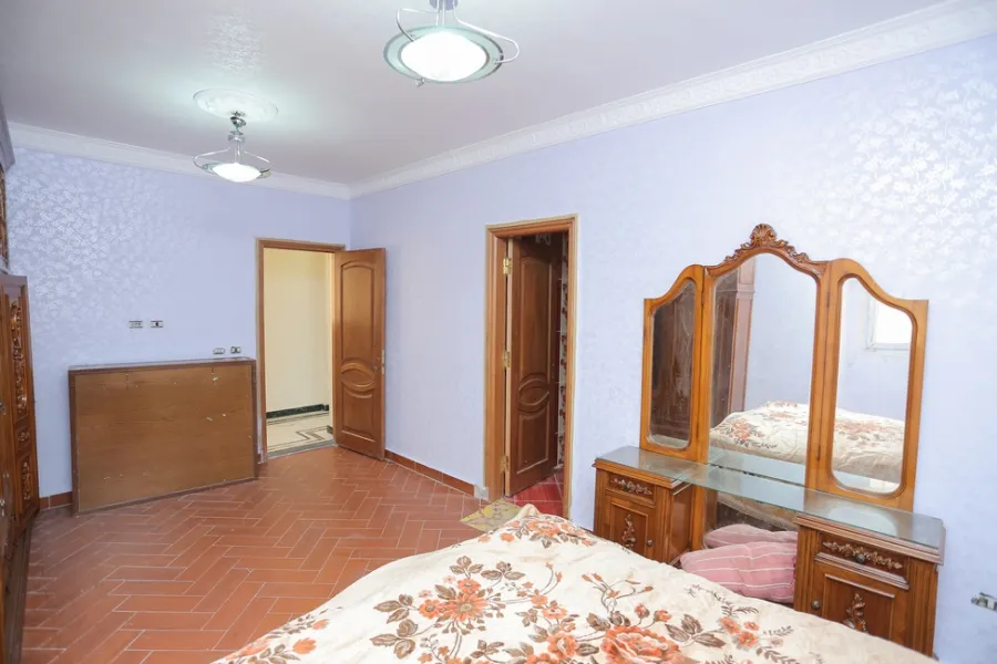 Apartment For Sale 210m Fleming (Moustafa Kamel St. - Steps From Tram Station)