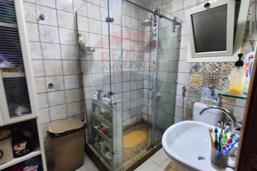 شقة للبيع 105 م السيوف (شارع مصطفي كامل - أبراج الصفوة)