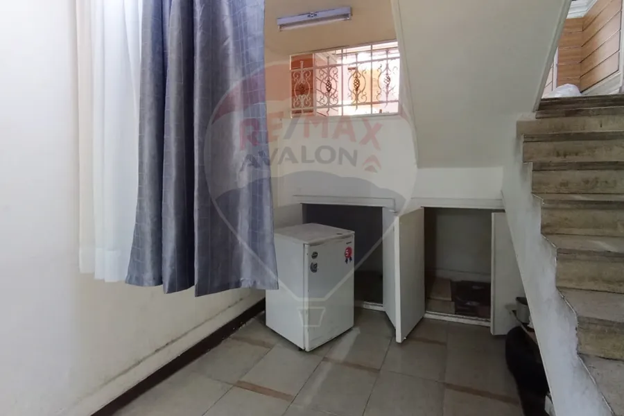 محل للايجار 50 م كامب شيزار (ش هليوبوليس)