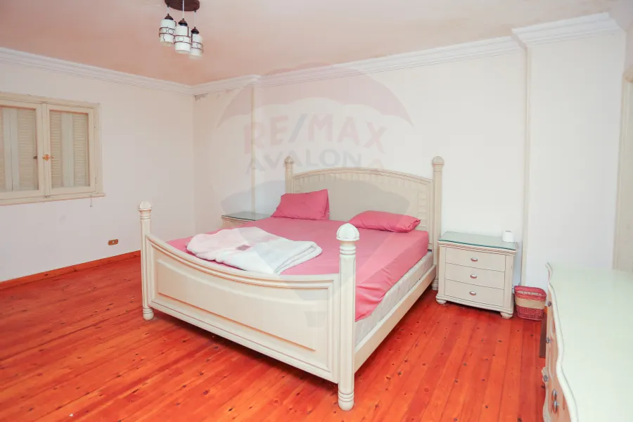 Apartment for Sale 300 m Gleem (Directly on Sea)