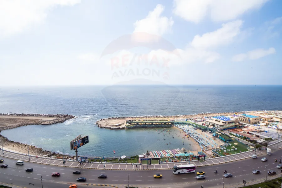 Apartment for sale 280m Saba basha (directly on the sea)