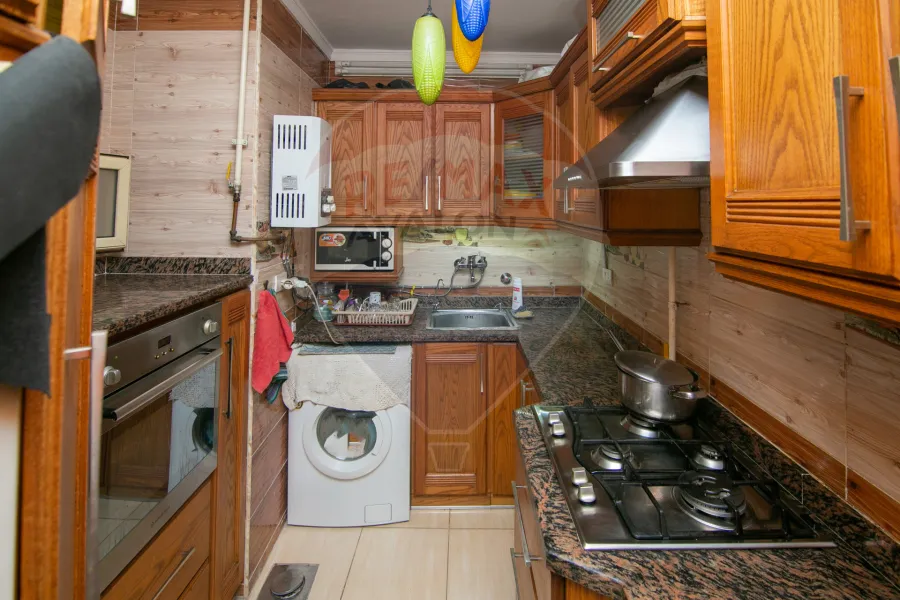 شقة للبيع 130 م سبورتنج (خطوات من ش بورسعيد)