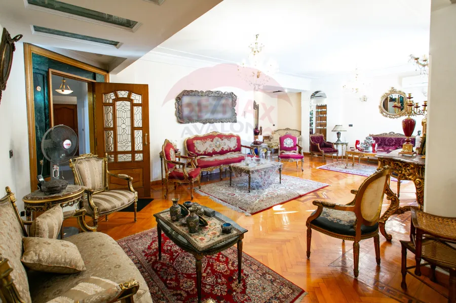 شقة للبيع 330 م جليم (تري البحر مباشرة)