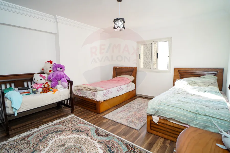 شقة للبيع 200 م لوران (ش الاقبال)