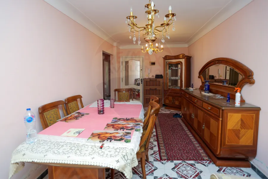 شقه للإيجار 125م ونجت متفرع من مصطفى كامل