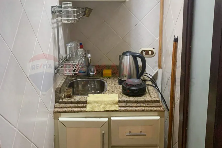 شقة إداري للبيع 50 م سموحة (ش فوزي معاذ)