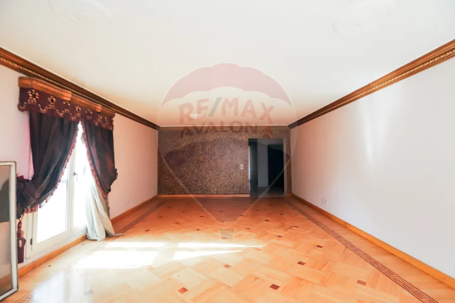 Apartment For Sale 218 m Smouha (Fawzi Moaz st)