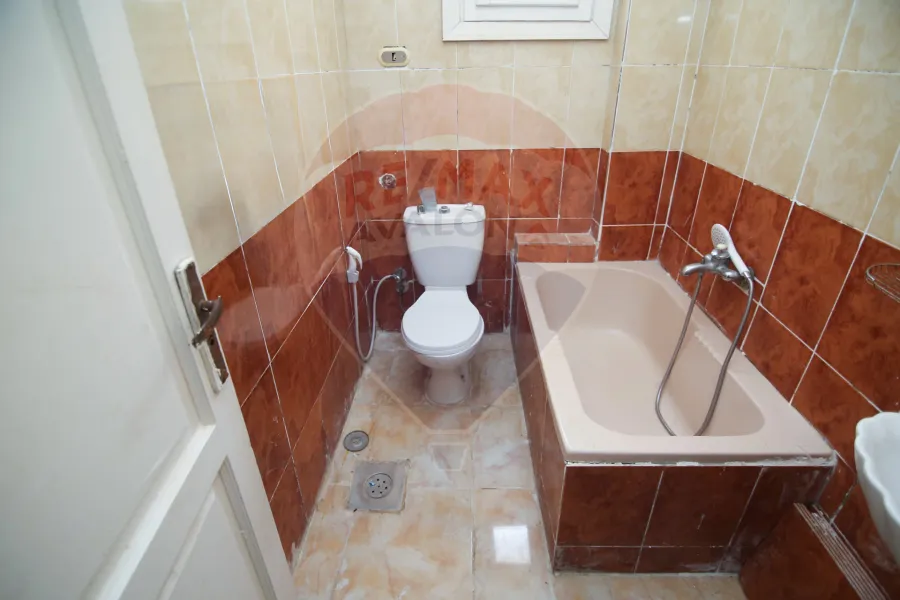 فيلا ستاند الون للبيع (حورس) 200 م