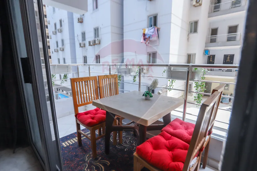 شقة للبيع 169 م جليم (طريق الجيش - عمارات السرايا رويال بلازا)