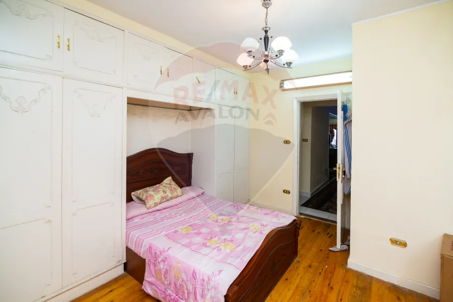 Apartment for sale 180 m Mandara (on the sea - Next to Sheraton Hotel)