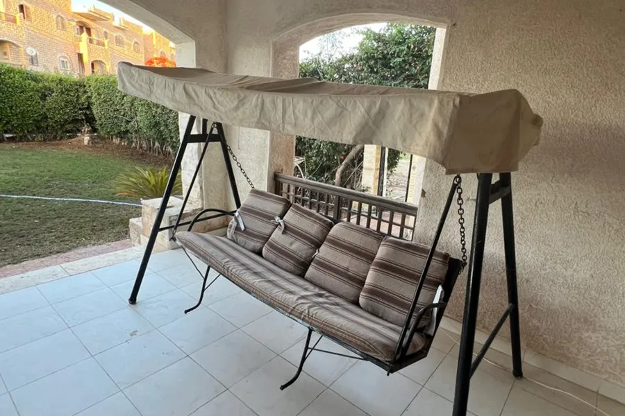 Furnished ground chalet + Garden for rent (Marina 7)