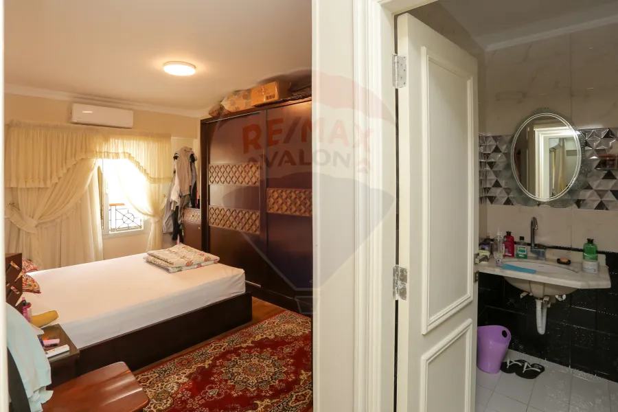 شقة للبيع 195 م كفر عبده (ميدان سانت جيني - عماره براند)