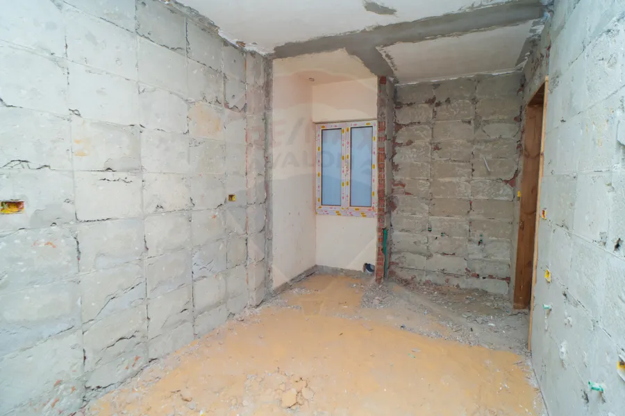 شقة للبيع 238 م رشدي (علي الترام مباشرة)