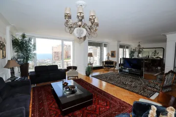 شقة للبيع 218م ستانلي (ش عبد المعطي الغزالي)