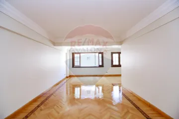 شقة للبيع 175 م سموحة ( ش فوزى معاذ )