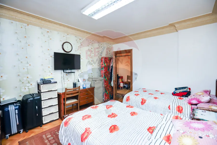 Apartment For Sale 270 m Sporting ( El Horeya St.)