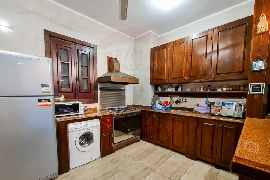 فيلا للبيع 1,650 م كينج مريوط (خلف الديزرت هوم)