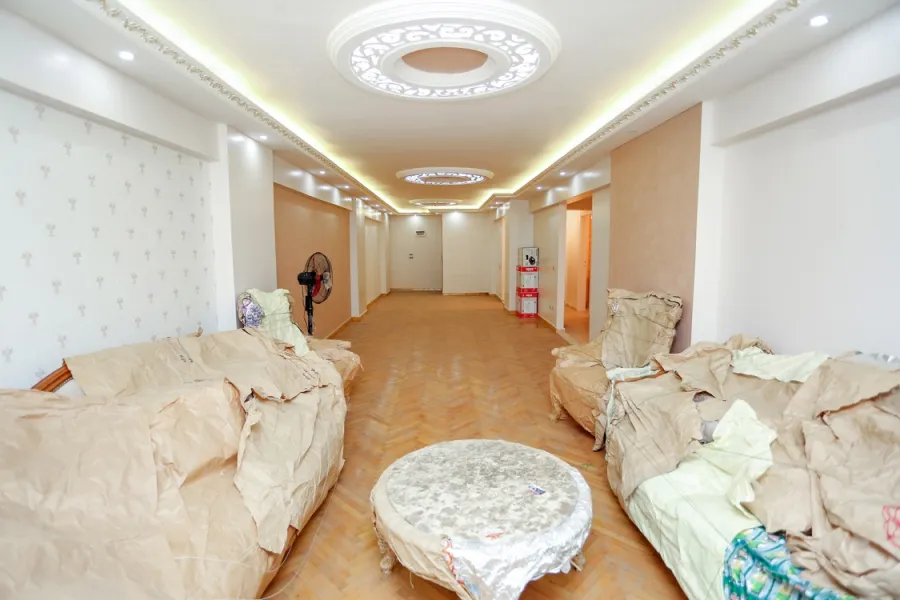 شقة للبيع 190 م بولكلي (شارع مصطفى كامل الرئيسي) - أول سكن