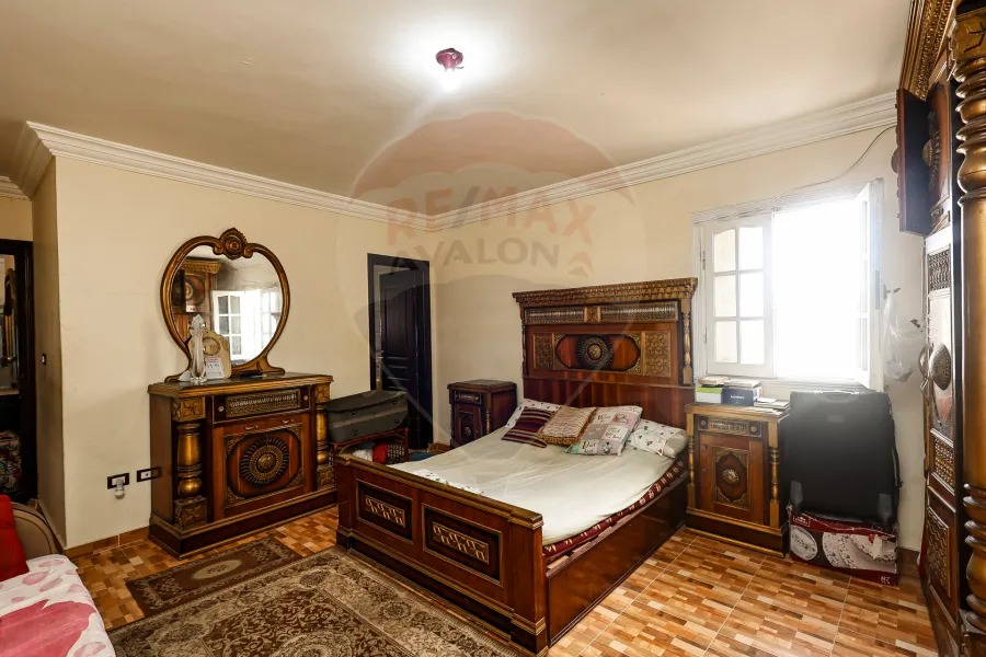Apartment for sale 210 m + Roof 210 m Sidi Bishr Bahri (el tfola al saeida St)