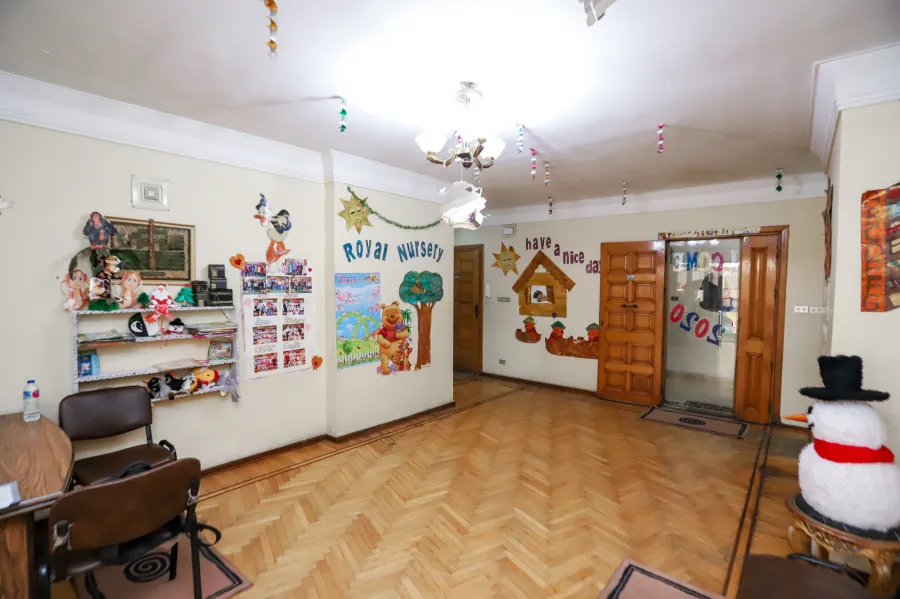 حضانة للبيع 400 م لوران ( ش أبو قير مباشرة - خطوات من ش شعراوى )