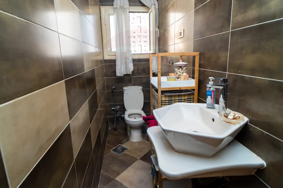 Apartment for sale 200 m Roushdy (Ibrahim Helmy St.)