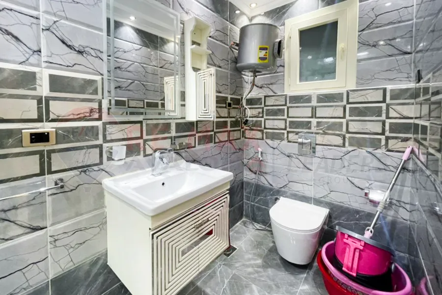 Apartment for sale 350 s in Camp Caesar (directly on the sea)