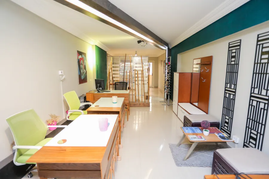 شقة مفروش إدارى للايجار 225 م سموحة (ش فوزى معاذ الرئيسي)