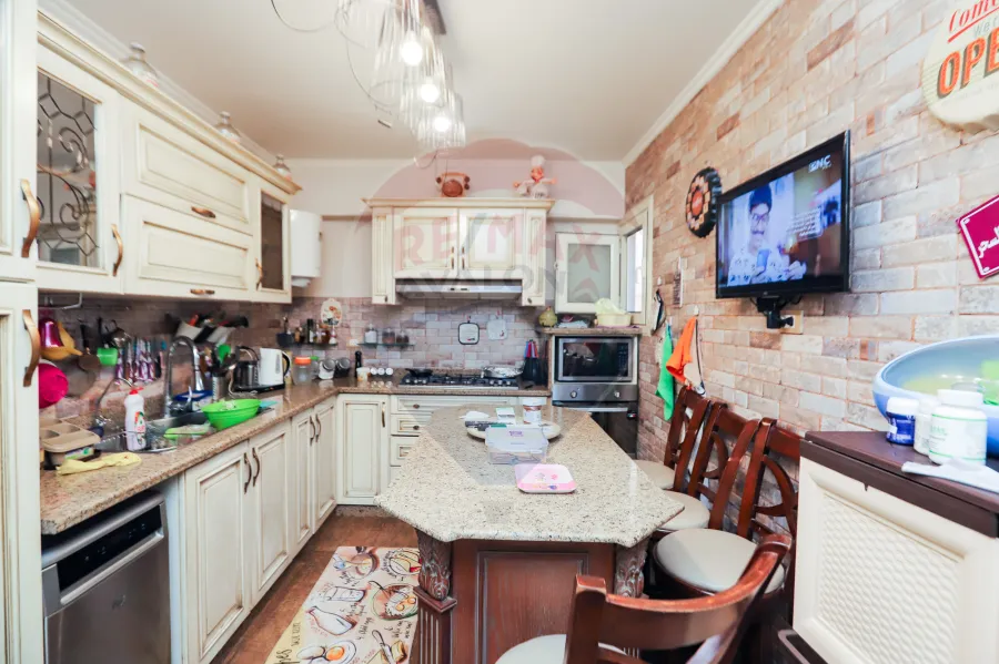 Apartment for sale 230 m Louran (Abo Qeer St.)