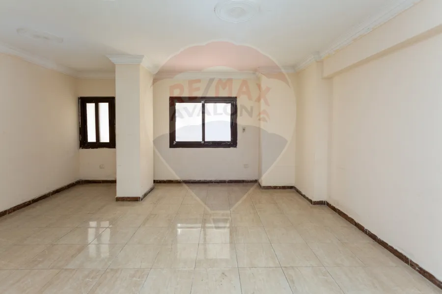 شقة للبيع 135 م كيلوباترا (ثالث نمره بحر)