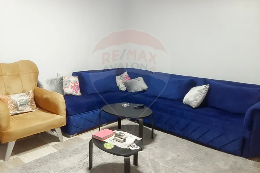 شقة للبيع 135 م المندرة (بجوار مدرسه فيوتشر للغات)