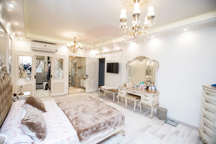 شقة للبيع  293 م لوران (ش عبد السلام عرف - عمارة براند )