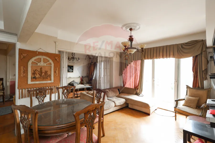 شقة للبيع 180 م سابا باشا  (ش تاج الرؤساء)