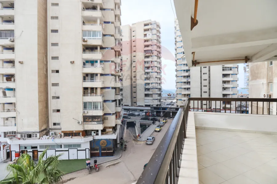 شقة للبيع 153 م مصطفي كامل (عمارات الظباط)