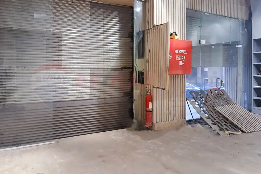 محل للبيع 100 م سموحه (ش مسجد ناصر)