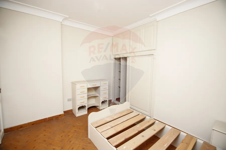 شقة للبيع 160 م سبورتنج (ش أحمد علام)