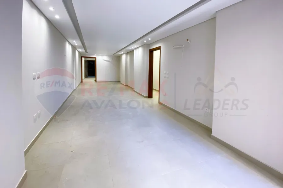 شقه للبيع 168 م سموحه (فالوري انطونيادس)