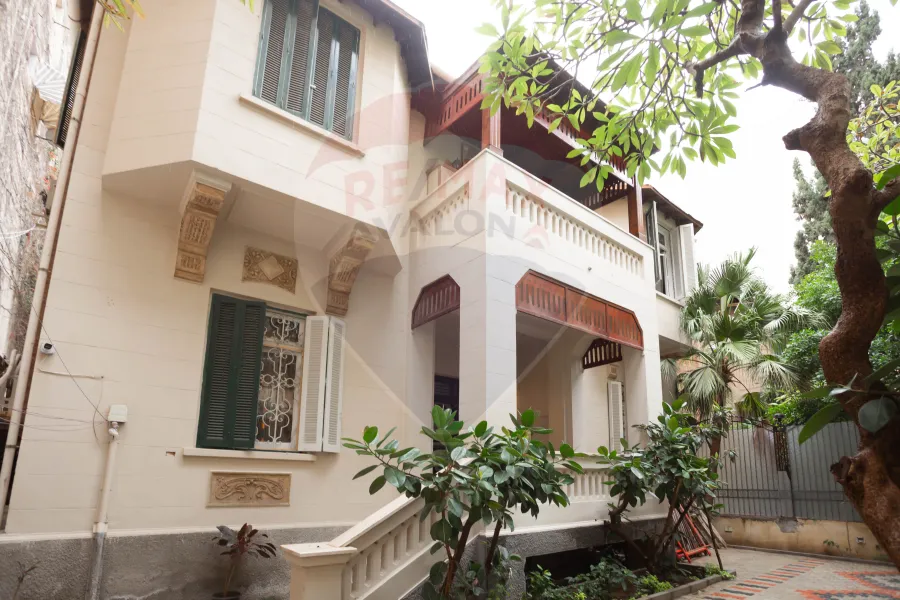 فيلا للبيع  350 م  بولكلى  (ش لافيزون)