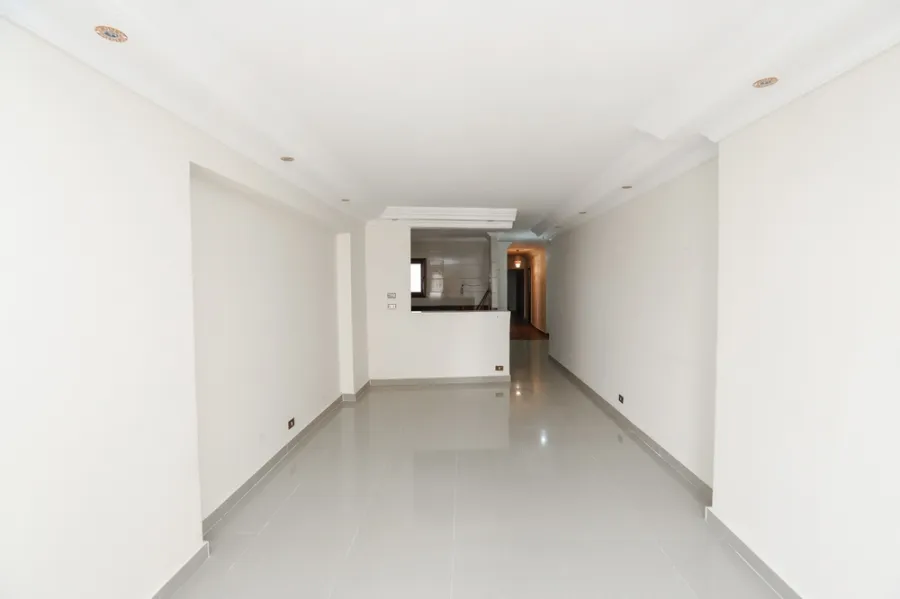 شقة للبيع 155م ميامي (ش  العيسوي  - امام مستشفي مارمرقص)