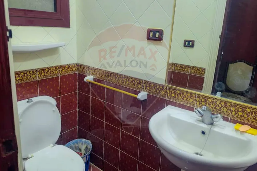 شقة للبيع 142 م المنتزة (أبراج الشيراتون)